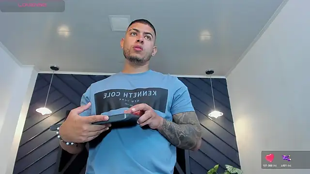 marco garciia  online show from October 31, 2025, 11:33 pm