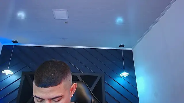 Snapshot of marco_garciia_ chatting on February 28, 2026, 11:15 pm marco garciia online show from February 28, 2026, 11:15 pm