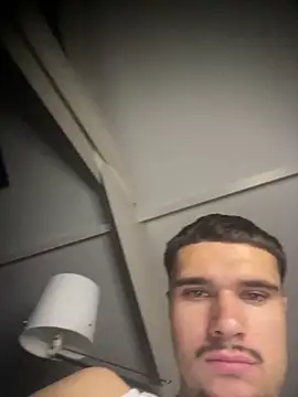 Snapshot of los_freaky chatting on October 14, 2025, 5:57 pm los freaky online show from October 14, 2025, 5:57 pm