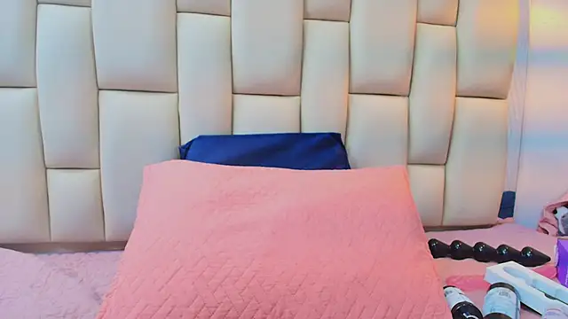 Snapshot of sweet_amye chatting on February 8, 2026, 7:11 pm sweet amye online show from February 8, 2026, 7:11 pm