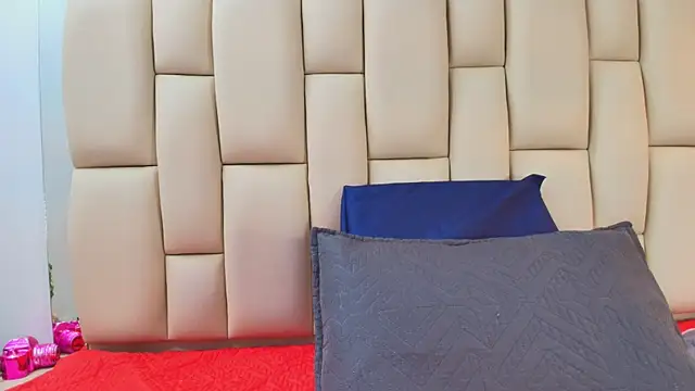 Snapshot of sweet_amye chatting on December 17, 2025, 7:19 pm sweet amye online show from December 17, 2025, 7:19 pm