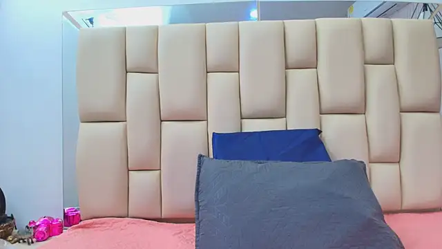 Snapshot of sweet_amye chatting on December 18, 2025, 7:07 pm sweet amye online show from December 18, 2025, 7:07 pm