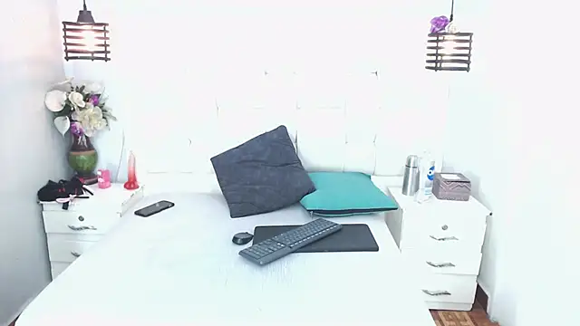 Atley Dolly online show from September 13, 2025, 9:59 pm