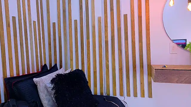 yorbymaxx online show from February 9, 2026, 12:58 pm