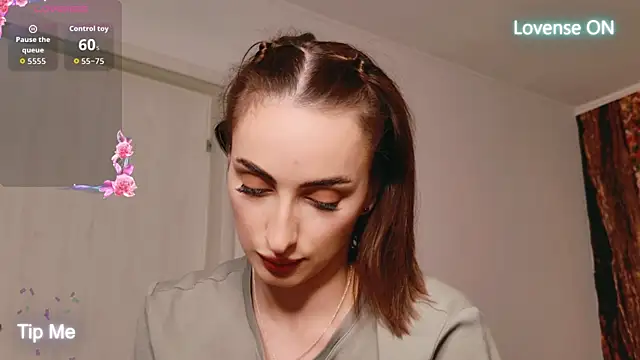 Snapshot of AuraPure chatting on September 14, 2025, 7:58 pm AuraPure online show from September 14, 2025, 7:58 pm