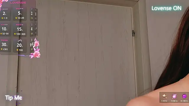 Snapshot of AuraPure chatting on September 10, 2025, 7:02 pm AuraPure online show from September 10, 2025, 7:02 pm