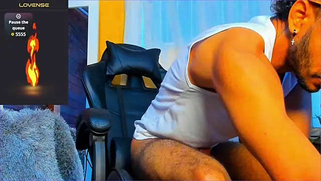 Alex bigcock11  online show from October 16, 2025, 11:18 am