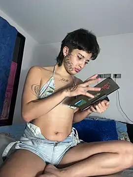 DayanaDG online show from July 18, 2026, 1:03 am