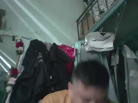 Snapshot of Boy_kuto77 chatting on January 15, 2026, 2:37 am Boy kuto77 online show from January 15, 2026, 2:37 am