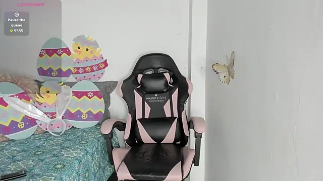 mari-ross online show from April 4, 2026, 2:40 am