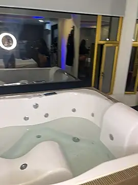 aphrodita hotaz online show from October 26, 2025, 4:13 am