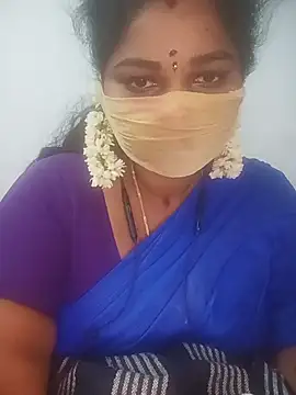 Rojaa009 online show from October 7, 2025, 8:10 pm
