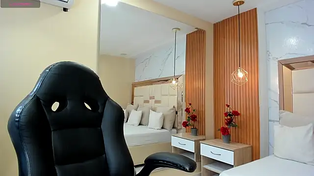 julieta rosee online show from December 3, 2025, 9:58 pm