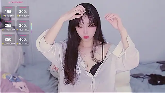 XiaoNana  online show from February 5, 2026, 2:07 am