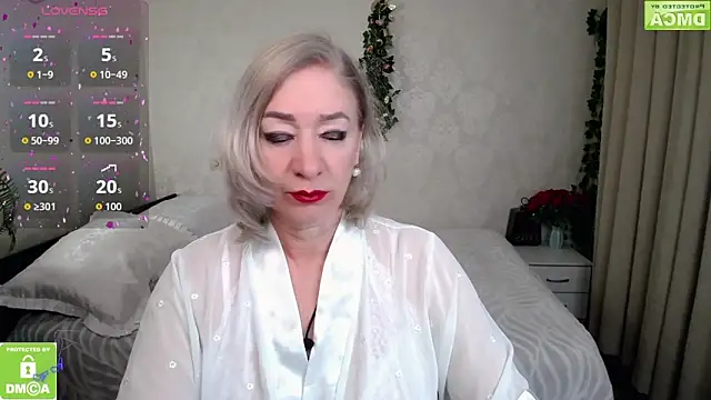 hunters woman online show from April 24, 2026, 6:54 pm