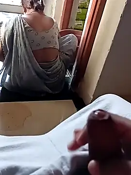 Snapshot of twpatil chatting on November 22, 2025, 10:58 am twpatil online show from November 22, 2025, 10:58 am