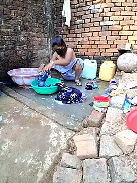 RAYI Queen 3 online show from November 24, 2025, 4:01 am