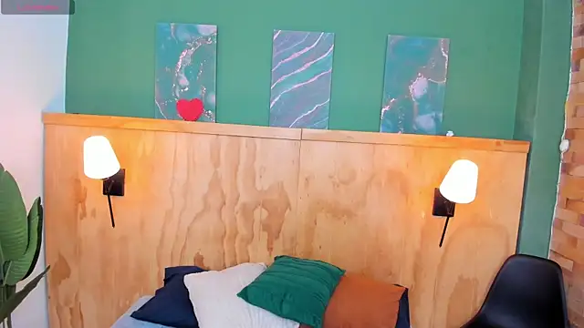 Snapshot of milavega_ chatting on October 20, 2025, 11:55 am milavega online show from October 20, 2025, 11:55 am