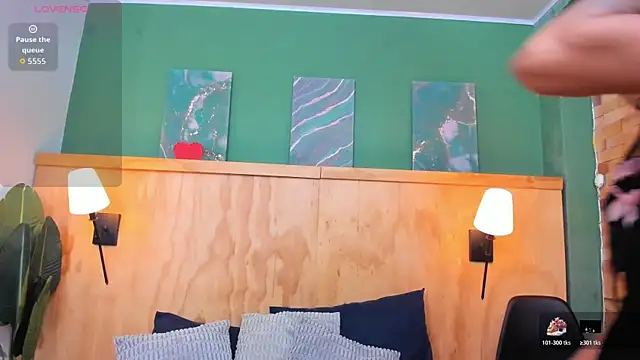 Snapshot of milavega_ chatting on October 25, 2025, 12:04 pm milavega online show from October 25, 2025, 12:04 pm