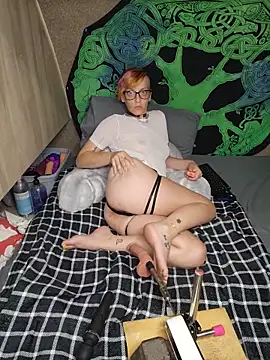 amymatthews92 online show from June 8, 2026, 3:18 am