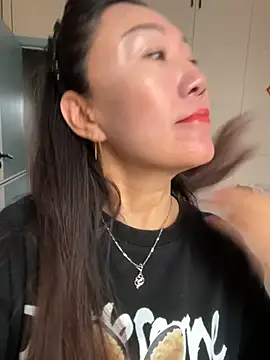 xiaomei-11 online show from November 5, 2025, 1:31 am