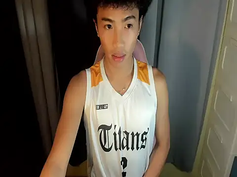 yourhotpinoy online show from May 3, 2026, 12:20 pm