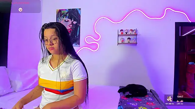 Dilan and Mia online show from November 19, 2025, 2:33 am