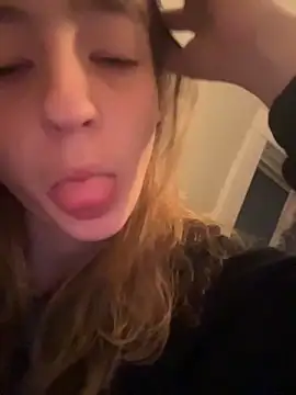 SeccySerena online show from December 14, 2025, 1:12 am