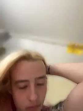 Snapshot of SeccySerena chatting on April 12, 2026, 6:22 pm SeccySerena online show from April 12, 2026, 6:22 pm