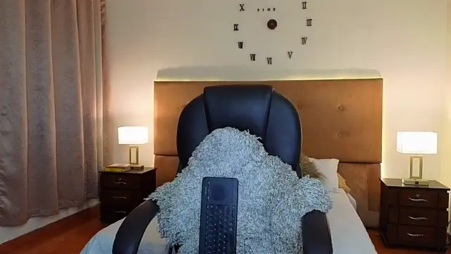 Steven Velez online show from April 18, 2026, 2:14 am