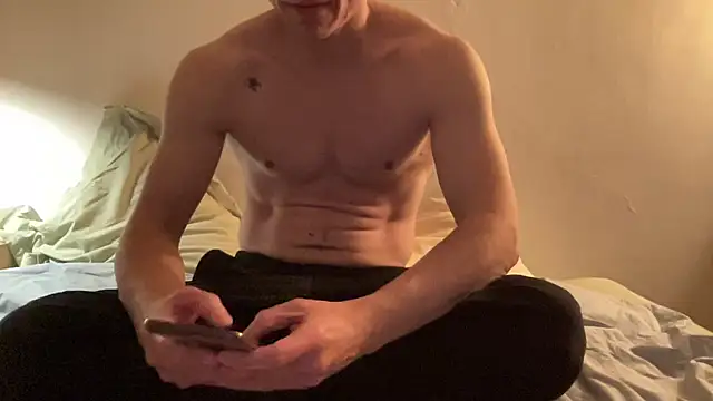 ee 000 online show from October 12, 2025, 7:59 pm