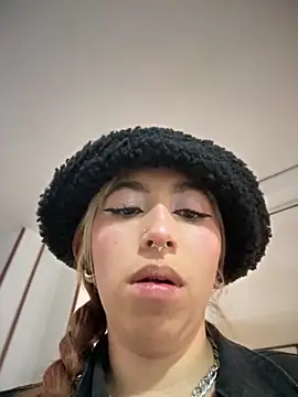 Sallem Pink online show from November 13, 2025, 11:03 am