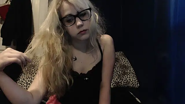 RubySmoke online show from October 12, 2025, 1:23 pm