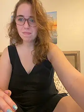 Snapshot of sweetsocalgirl chatting on September 14, 2025, 11:27 pm sweetsocalgirl online show from September 14, 2025, 11:27 pm