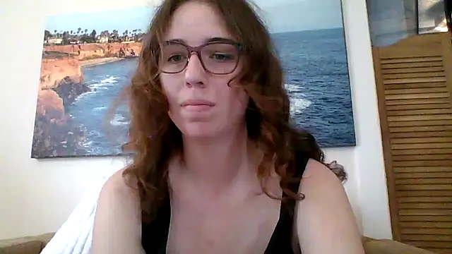 sweetsocalgirl online show from March 31, 2026, 10:45 pm