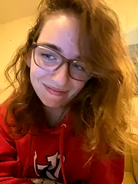 Snapshot of sweetsocalgirl chatting on September 30, 2025, 3:34 am sweetsocalgirl online show from September 30, 2025, 3:34 am