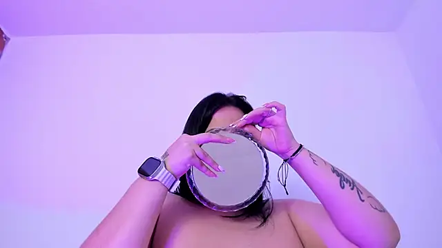 Renata reyes11 online show from May 15, 2026, 3:26 am