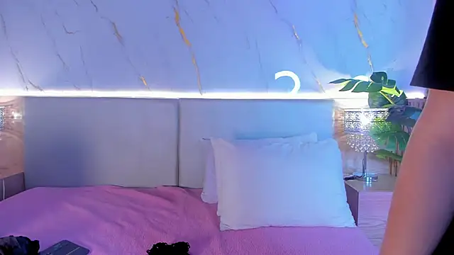 Meloddy Rose online show from October 14, 2025, 11:14 pm