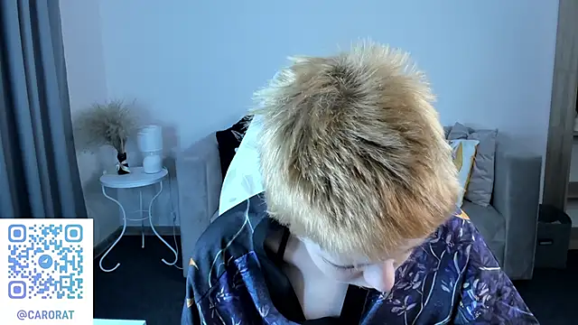 CarolineRichter online show from September 19, 2025, 2:04 am