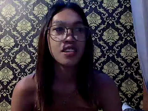 your wifey online show from September 15, 2025, 9:43 am