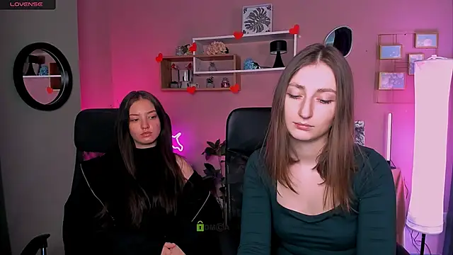 eva smiith  online show from February 10, 2026, 6:56 am