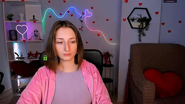 eva smiith  online show from April 9, 2026, 5:42 am