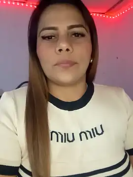 Snapshot of camila_rogue chatting on September 27, 2025, 1:50 pm camila rogue online show from September 27, 2025, 1:50 pm