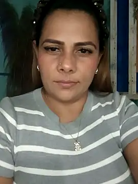 Snapshot of camila_rogue chatting on September 28, 2025, 2:07 am camila rogue online show from September 28, 2025, 2:07 am