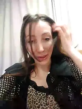 Snapshot of HellaryTourent chatting on February 23, 2026, 5:13 pm HellaryTourent online show from February 23, 2026, 5:13 pm