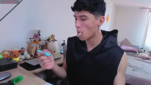 Snapshot of LuClawthorne_ chatting on March 20, 2026, 2:51 pm LuClawthorne online show from March 20, 2026, 2:51 pm