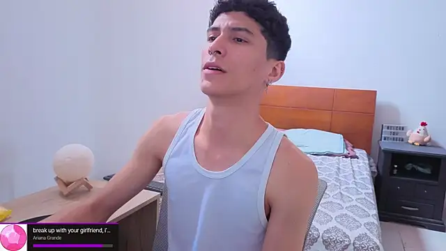 Snapshot of LuClawthorne_ chatting on March 25, 2026, 7:57 pm LuClawthorne online show from March 25, 2026, 7:57 pm