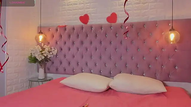 amber sparkle online show from February 9, 2026, 12:47 pm