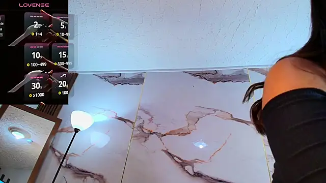 Snapshot of AlyaThompson chatting on December 14, 2025, 4:29 am AlyaThompson online show from December 14, 2025, 4:29 am