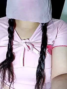 Queen-15 online show from March 7, 2026, 11:10 pm